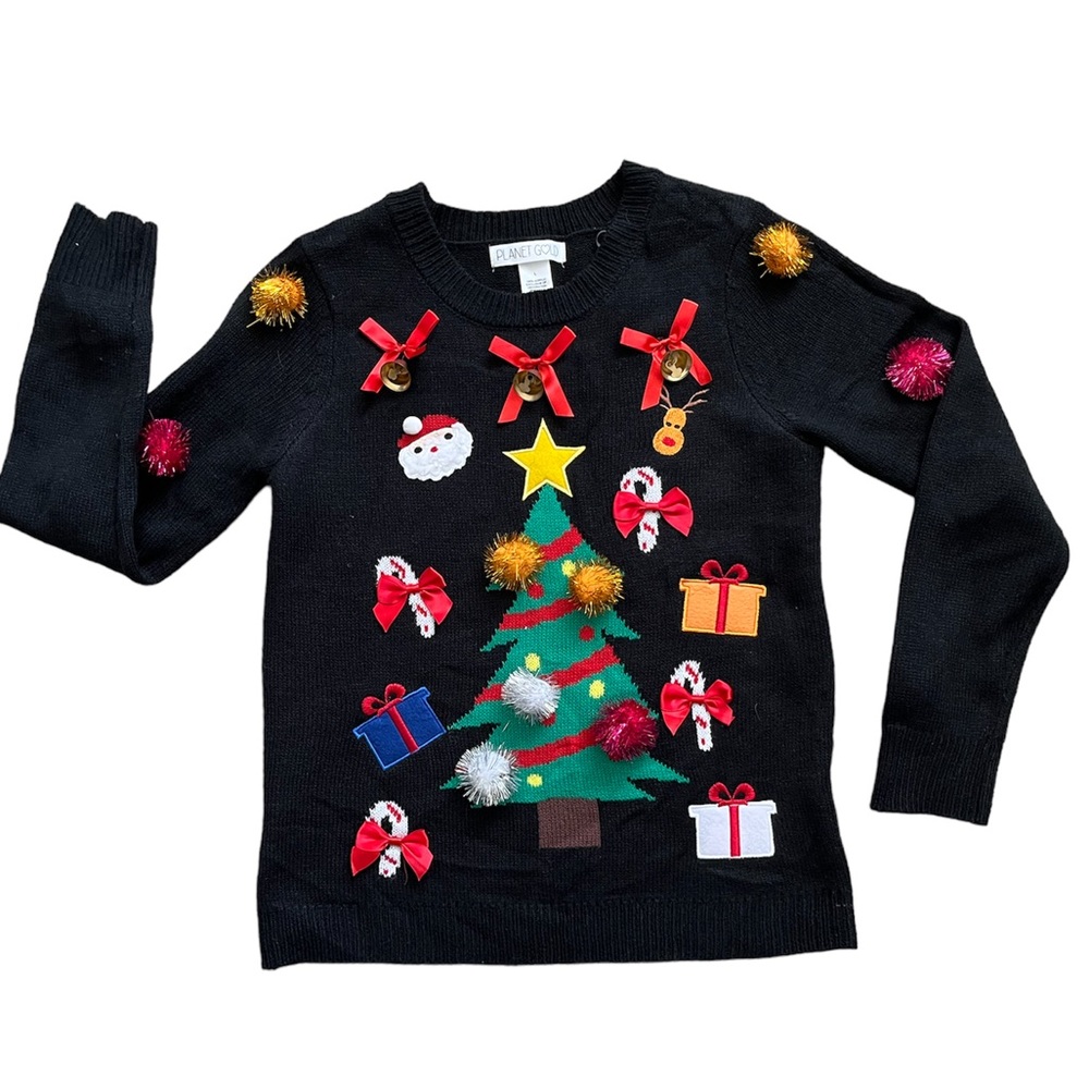 Christmas Sweater size L but is like S